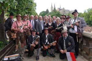 Böllerschützen auf dem 75. Landesschützentag in Bamberg