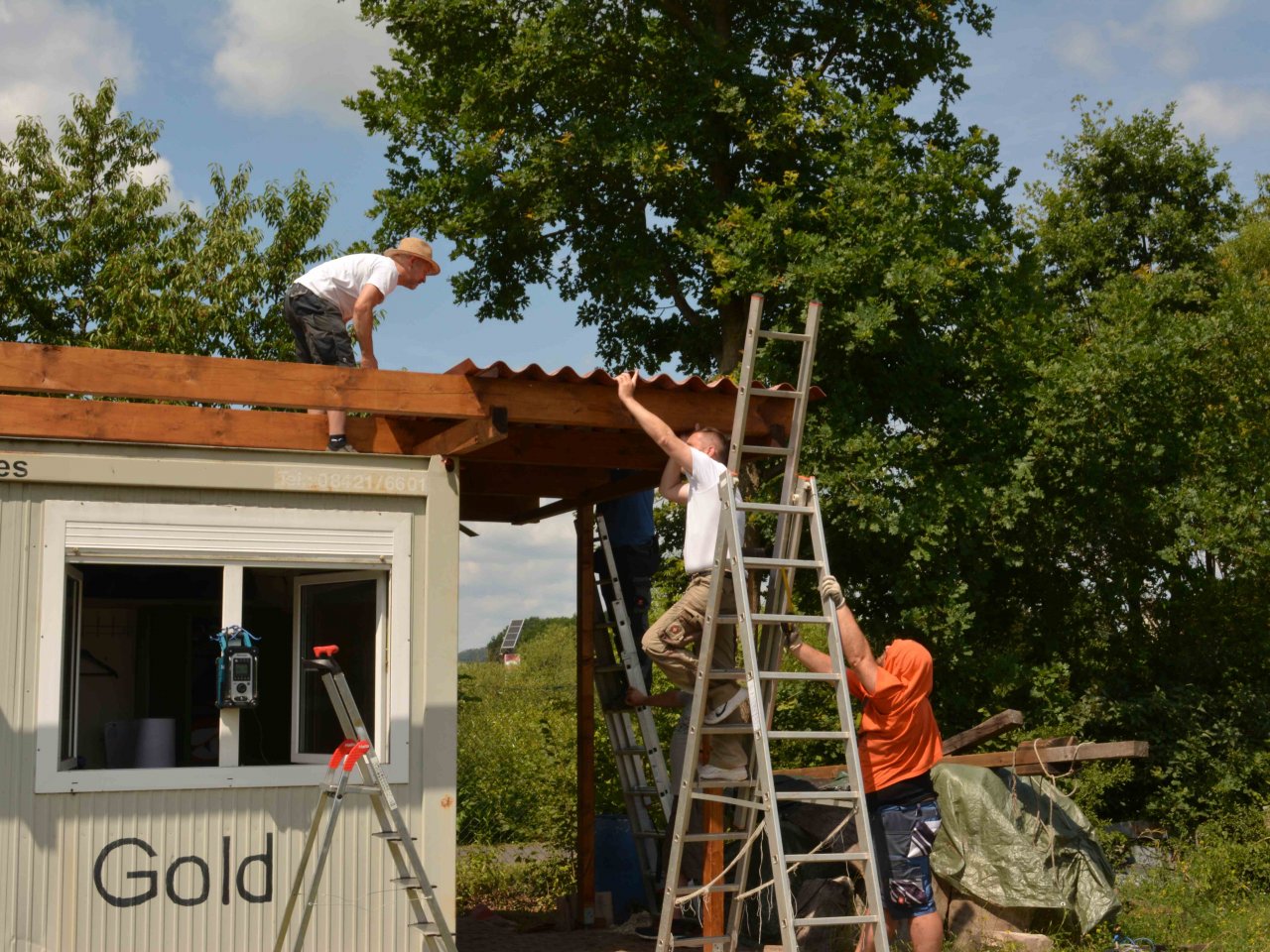 Bau des Containerdaches 2020